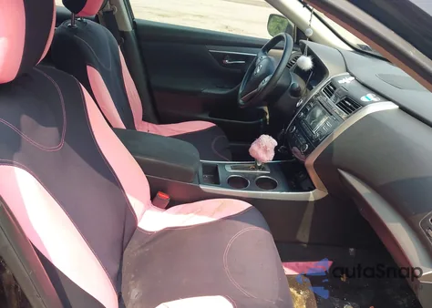 2015 Nissan Altima 2.5/2.5 S/2.5 Sl/2.5 Sv z USA, uszkodzony, nr VIN 1N4AL3APXFC141728